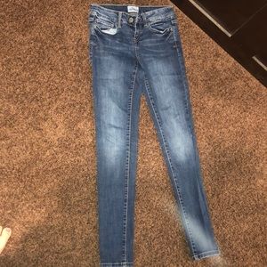 Aéropostal light to dark jeans